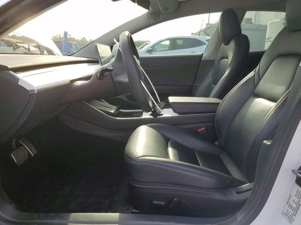 2019 TESLA MODEL 3 — DENT