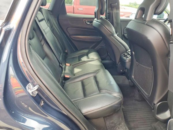 2018 VOLVO XC60 Inscription