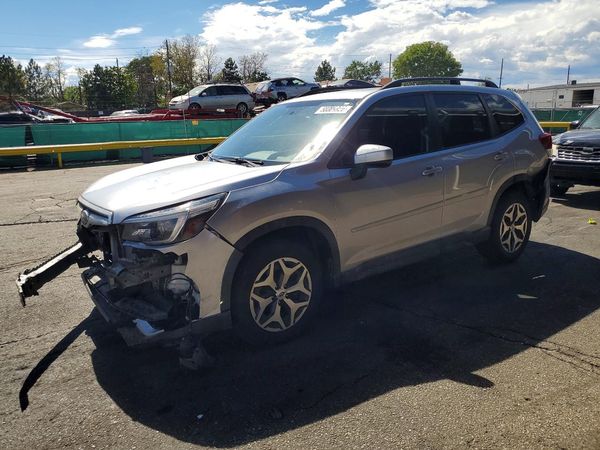 2021 SUBARU FORESTER — Front 3/4