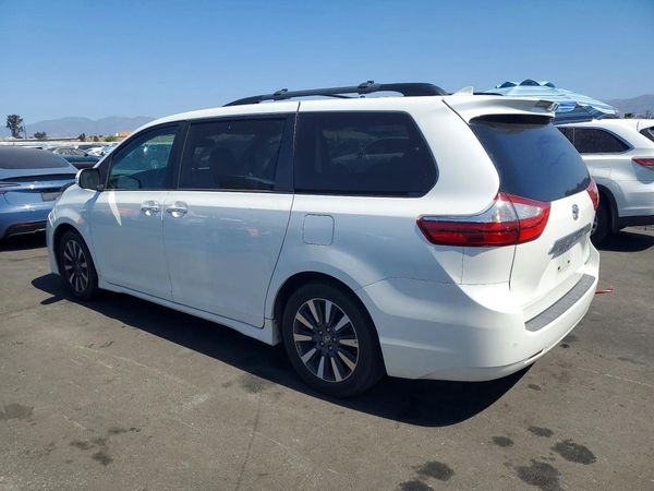 2019 TOYOTA SIENNA