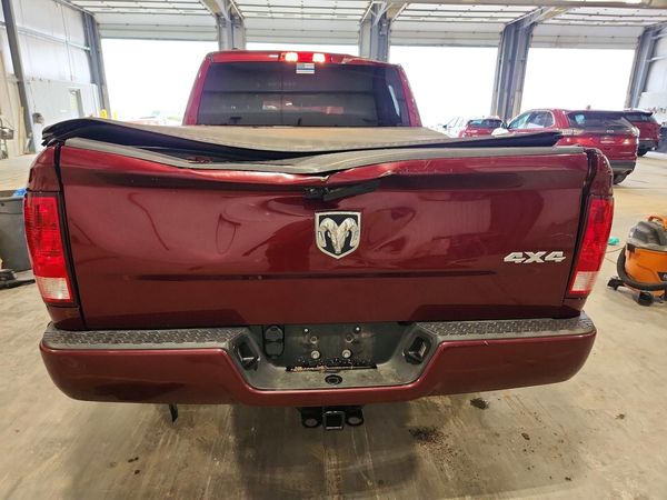 2018 RAM 1500 ST
