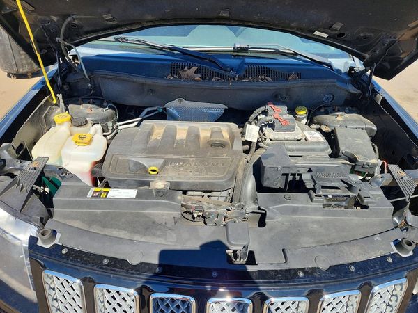 2015 JEEP COMPASS Latitude — Engine bay