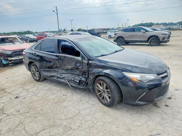 2016 TOYOTA CAMRY