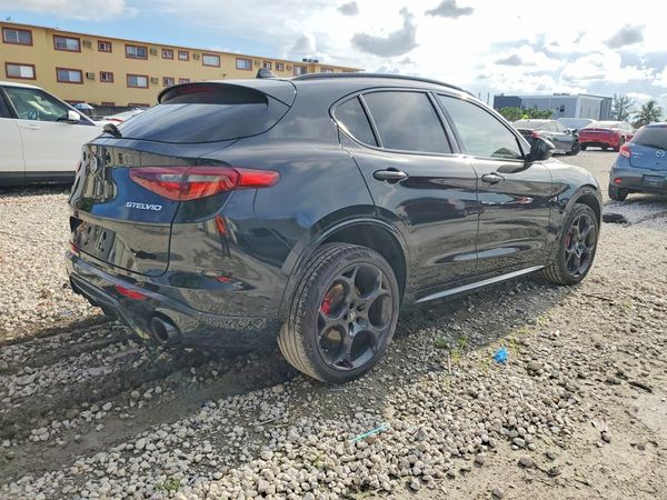 2022 ALFA ROMEO STELVIO