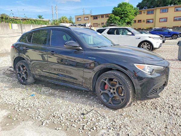 2022 ALFA ROMEO STELVIO