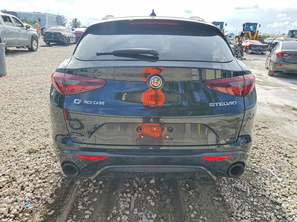 2022 ALFA ROMEO STELVIO