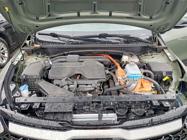 2023 KIA SPORTAGE X-Line — Engine bay
