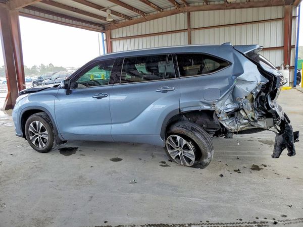 2022 TOYOTA HIGHLANDER