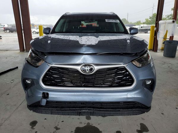 2022 TOYOTA HIGHLANDER