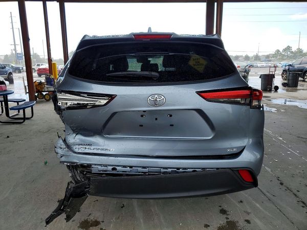 2022 TOYOTA HIGHLANDER