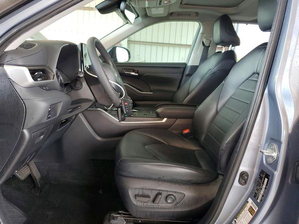 2022 TOYOTA HIGHLANDER