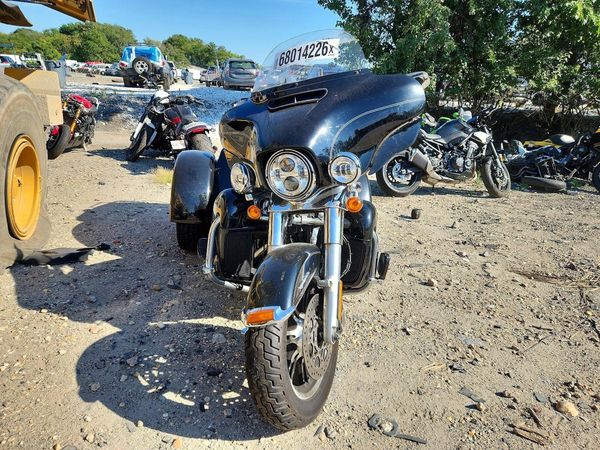 2017 HARLEY-DAVIDSON FLHTCUTG