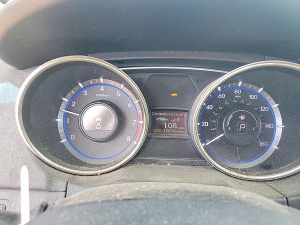 2013 HYUNDAI SONATA