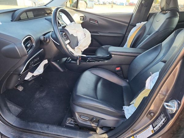 2018 TOYOTA PRIUS Plus/Premium/Advanced — DENT