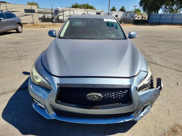 2015 INFINITI Q50