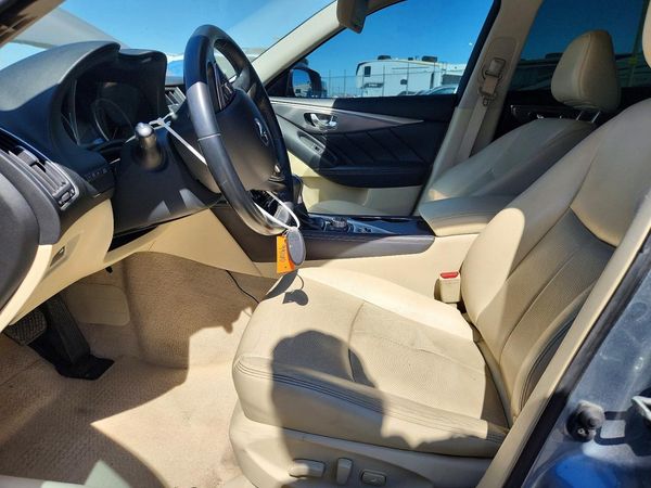 2015 INFINITI Q50