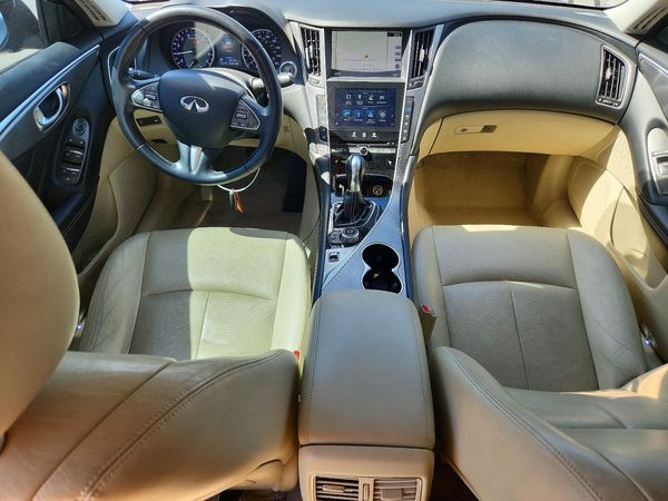 2015 INFINITI Q50