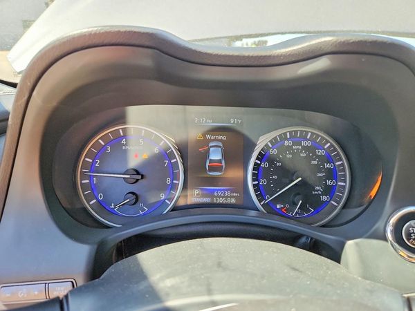 2015 INFINITI Q50