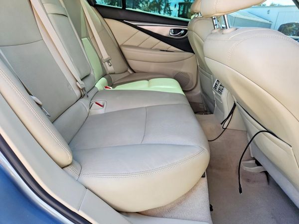 2015 INFINITI Q50