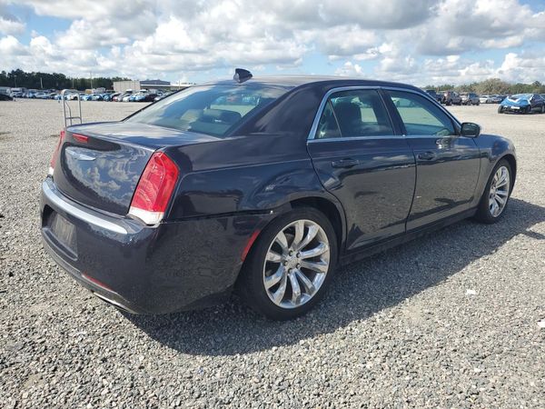 2019 CHRYSLER 300