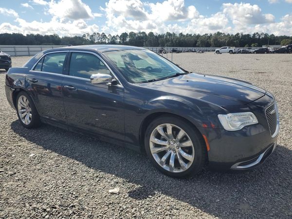 2019 CHRYSLER 300