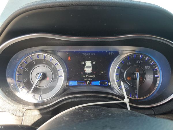 2019 CHRYSLER 300