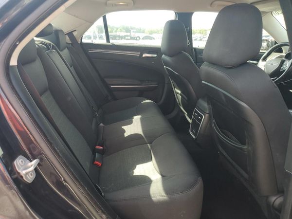 2019 CHRYSLER 300