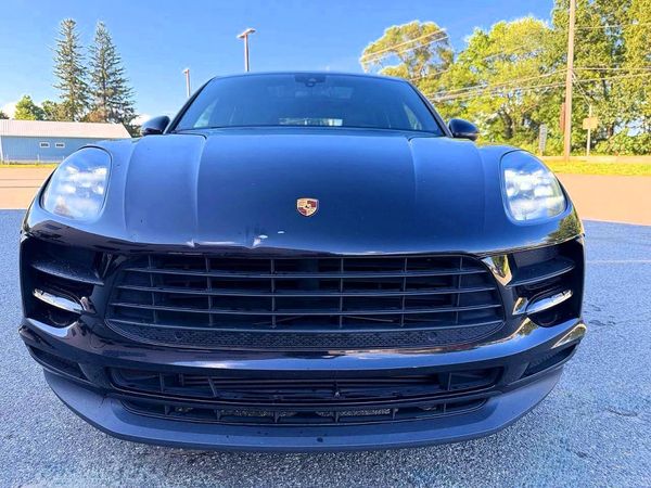 2021 PORSCHE MACAN