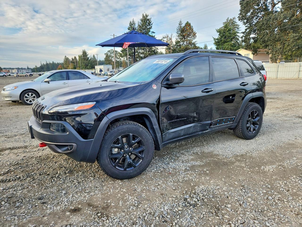 2018 JEEP CHEROKEE Trailhawk — Front 3/4