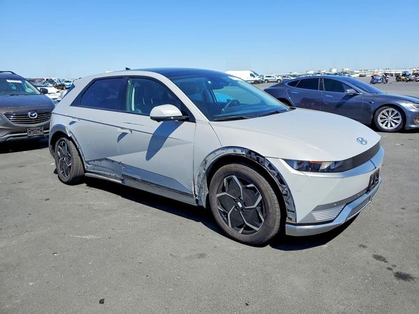 2024 HYUNDAI IONIQ — Passenger 3/4