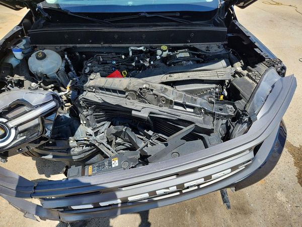 2022 FORD BRONCO Big Bend — Engine bay