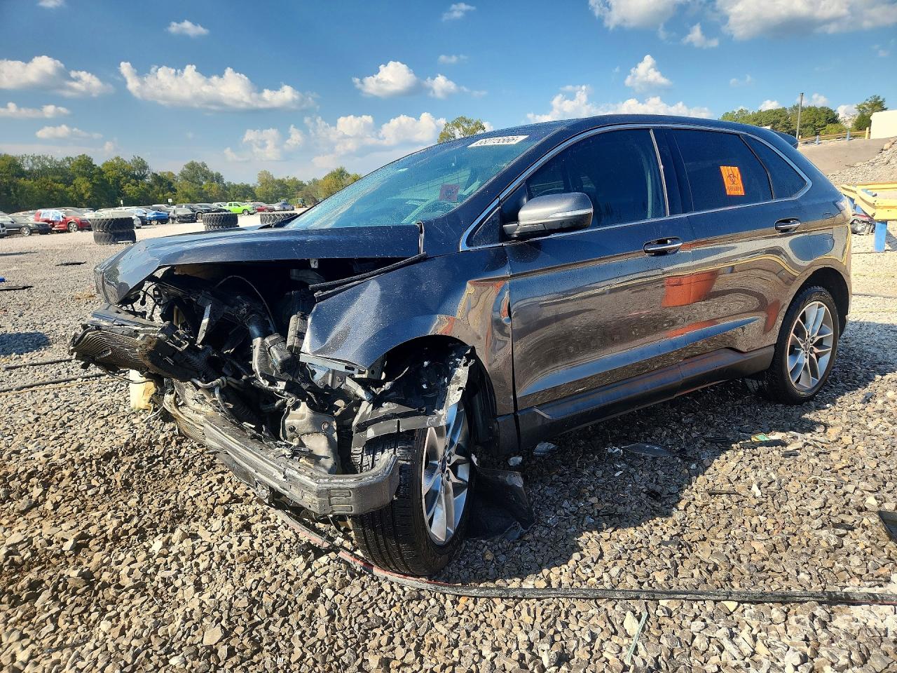 2018 FORD EDGE Titanium — Front 3/4
