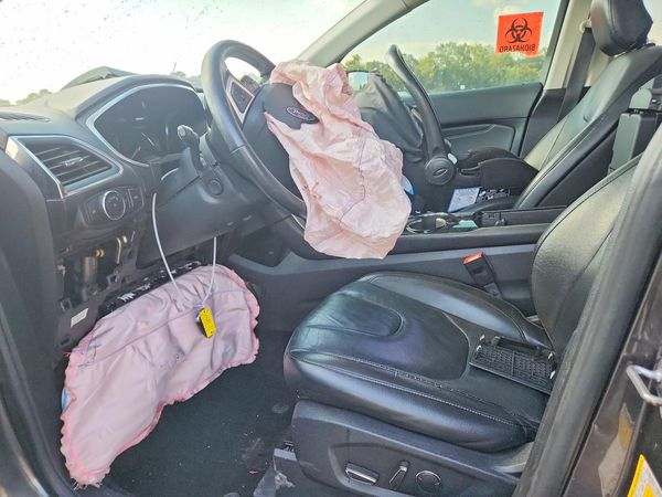 2018 FORD EDGE Titanium — DENT