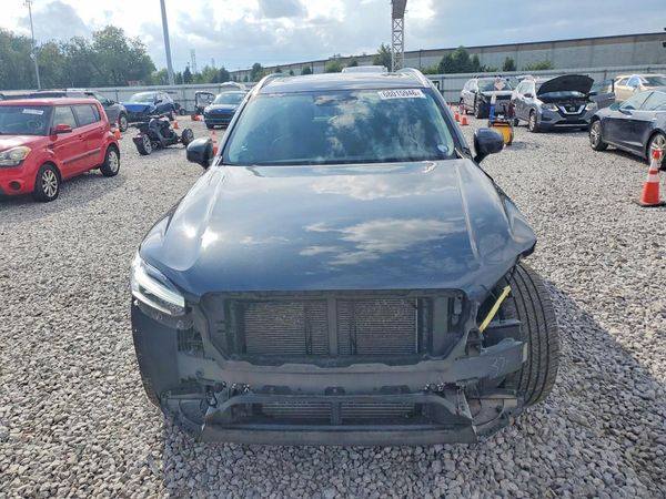 2021 VOLVO XC90