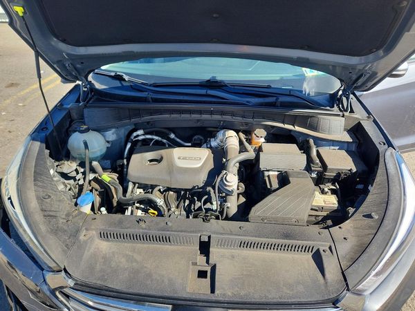 2018 HYUNDAI TUCSON — Engine bay