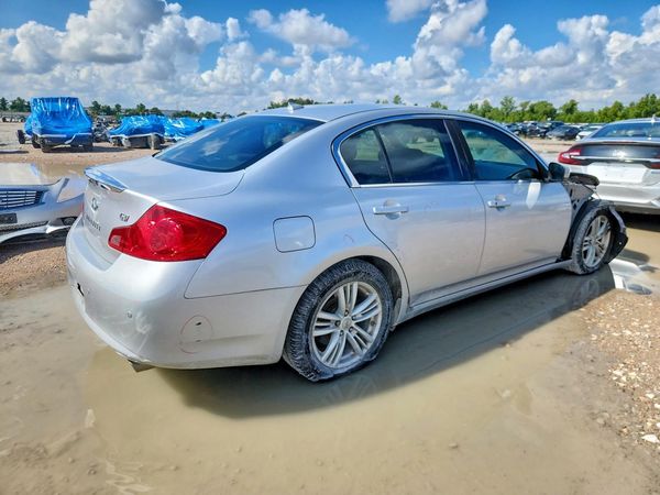 2012 INFINITI G37