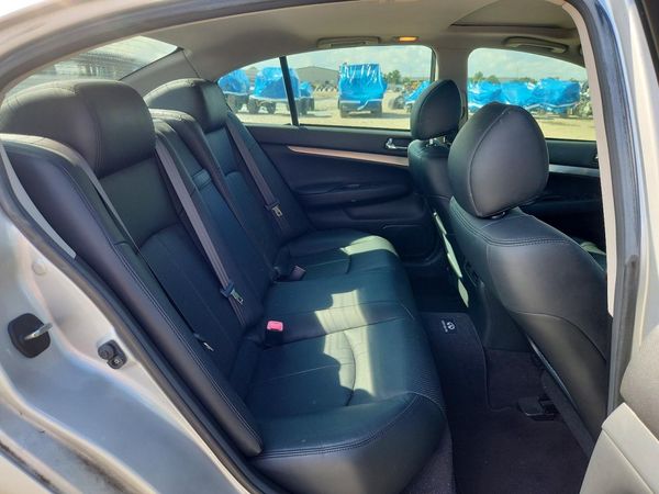 2012 INFINITI G37
