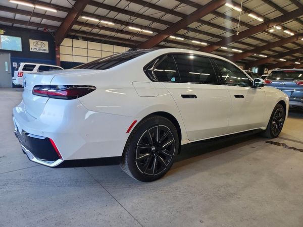 2023 BMW I7