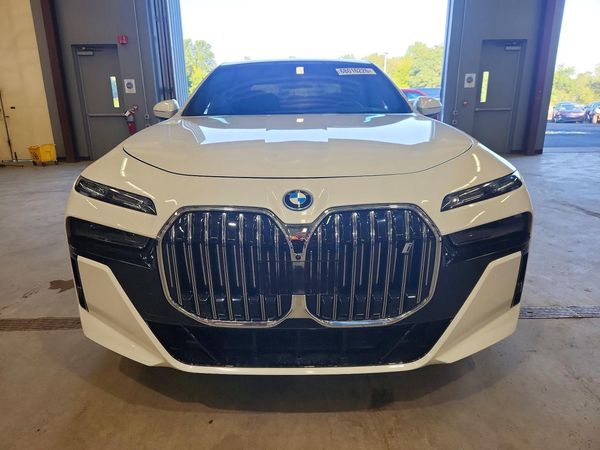 2023 BMW I7