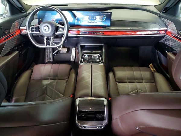 2023 BMW I7