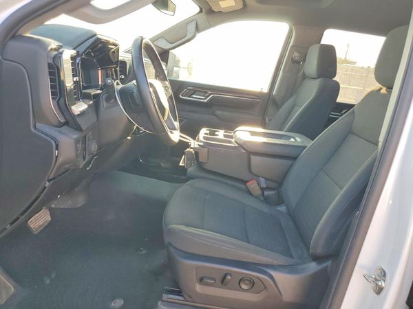 2025 CHEVROLET SILVERADO LT