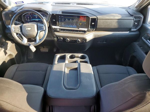2025 CHEVROLET SILVERADO LT