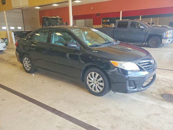 2013 TOYOTA COROLLA