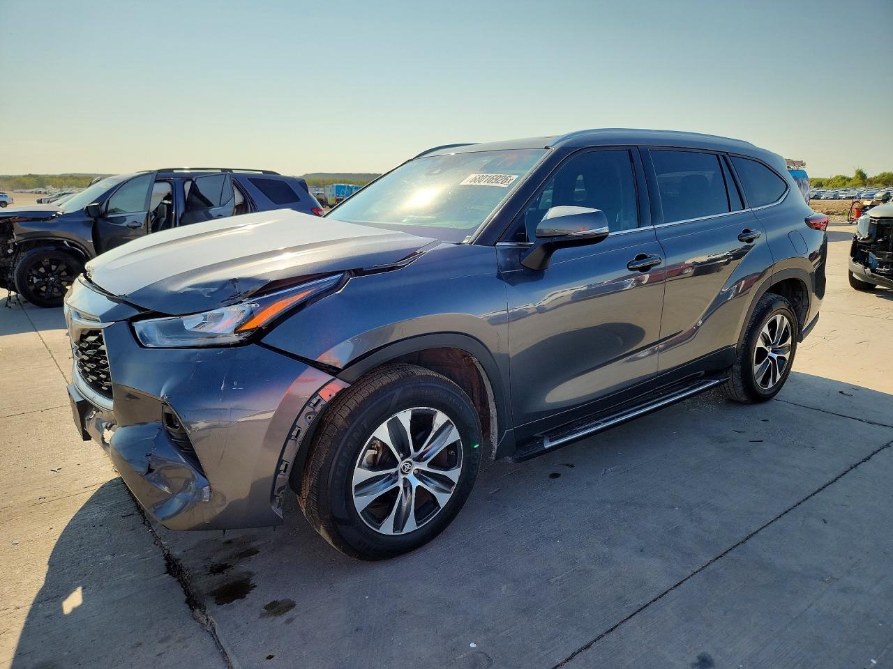 2020 TOYOTA HIGHLANDER XLE