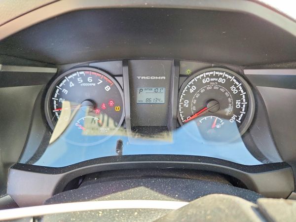 2017 TOYOTA TACOMA SR/SR5