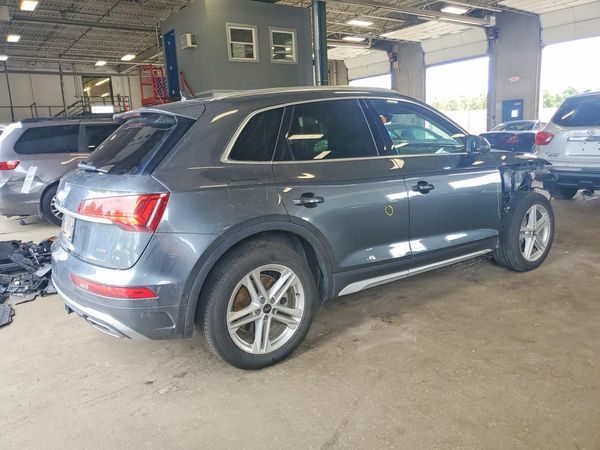 2021 AUDI Q5 E