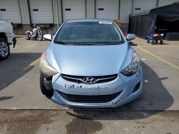 2013 HYUNDAI ELANTRA