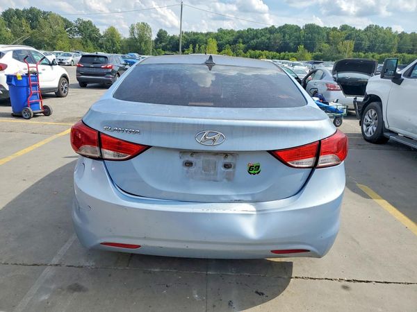 2013 HYUNDAI ELANTRA