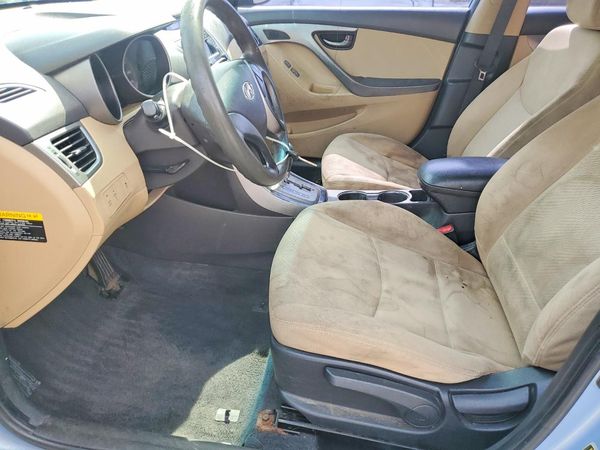 2013 HYUNDAI ELANTRA
