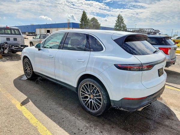 2020 PORSCHE CAYENNE